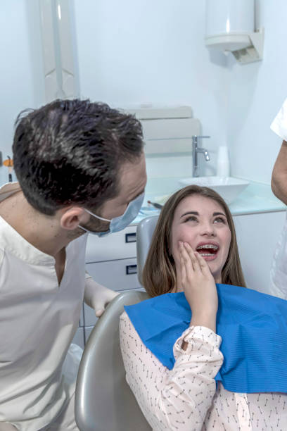 Best Dentist Open on Weekends  in Roeland Park, KS